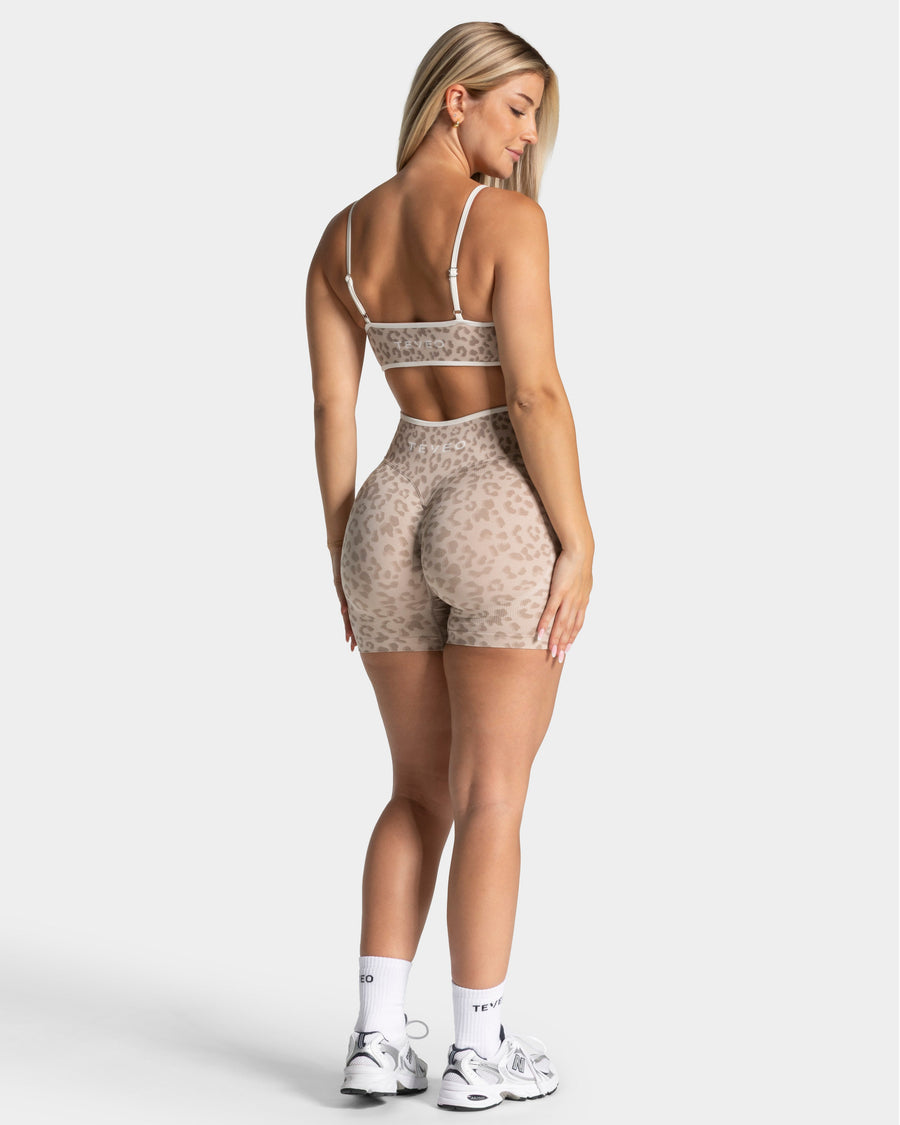 Contrastline Sculpt Scrunch Shorts "Leo Cream"