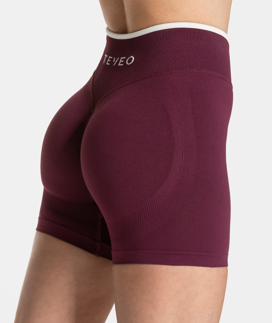 Contrastline Sculpt Scrunch Shorts "Pflaume"