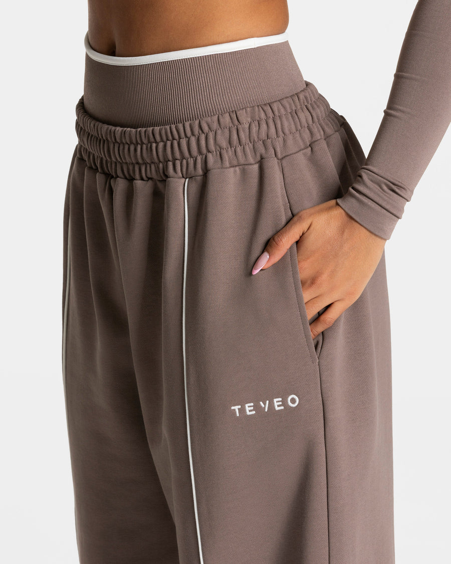 Contrastline Wide Leg Jogger "Mokka"
