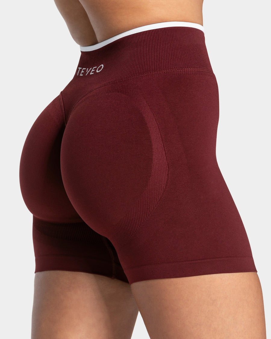Contrastline Sculpt Scrunch Shorts "Weinrot"