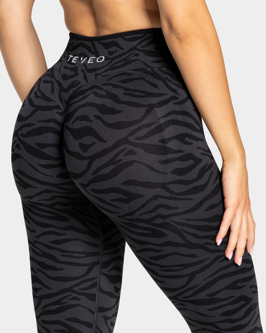 Contrastline Sculpt Scrunch Leggings "Zebra Schwarz"