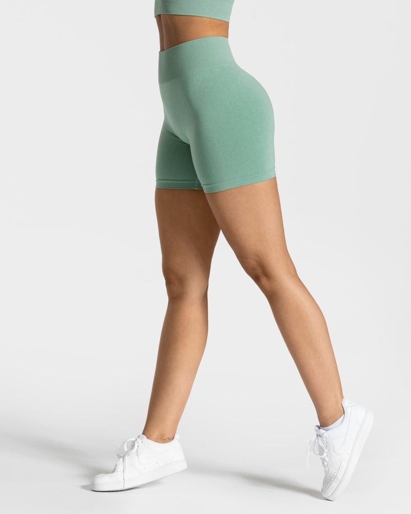 Timeless Scrunch Shorts "Salbei"