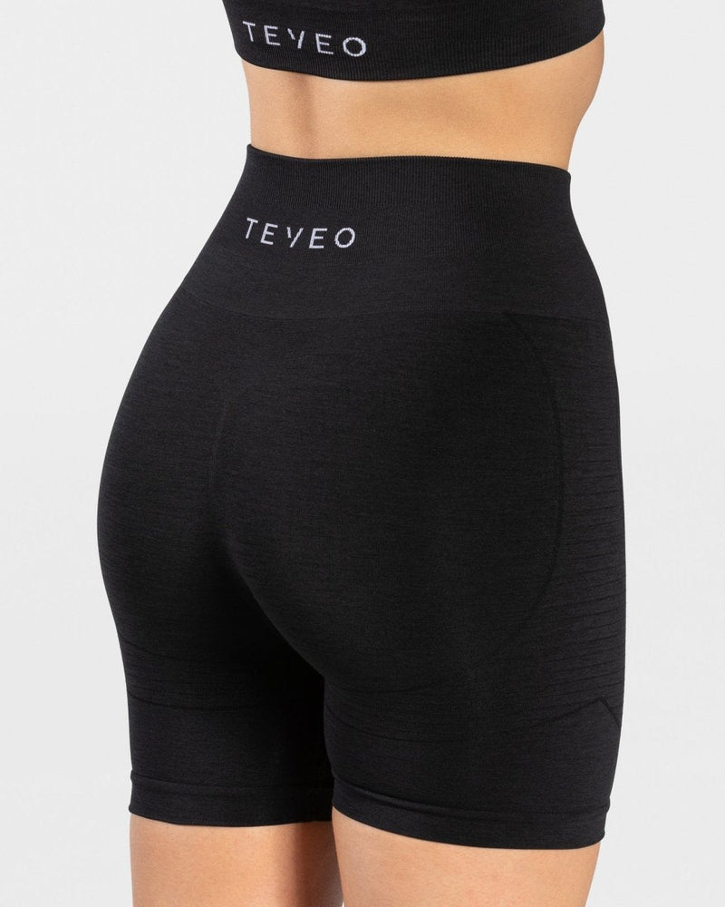 True Shorts "Schwarz"